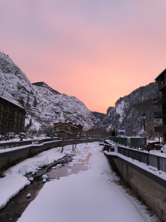 Apartamentos Turisticos Roc Del Castell กานีโญ ภายนอก รูปภาพ