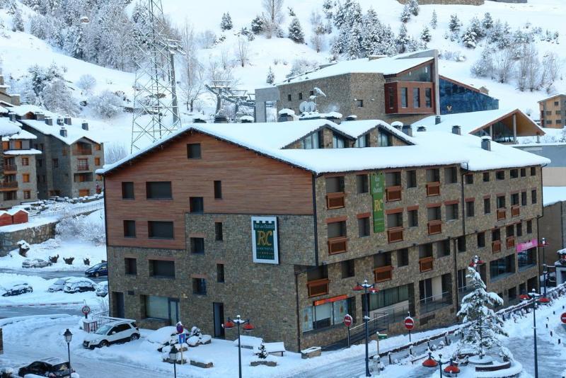 Apartamentos Turisticos Roc Del Castell กานีโญ ภายนอก รูปภาพ